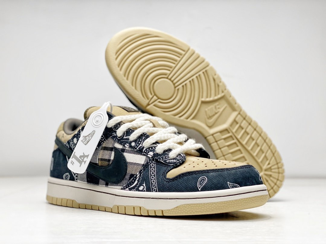 NIKE SB DUNK LOW TRAVIS SCOTT "BANDANA" TOP REPLICA ...